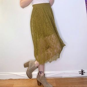 Vintage Vibe Pleated Lace MIDI Skirt
